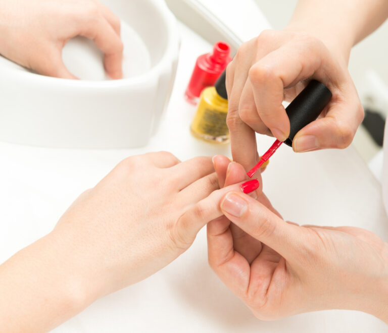 4 Benefits of Manicures